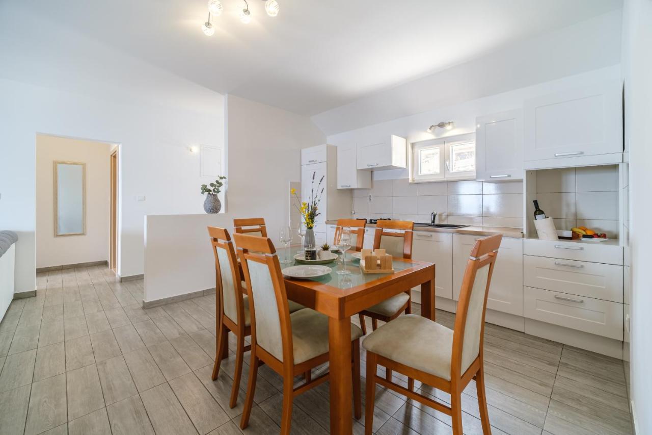 Rooms Plaza Divuje Murvica  Εξωτερικό φωτογραφία